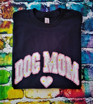 DOG MOM AND DAISIES  T-shirt